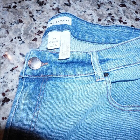 Lane Bryant Flex Magic Waistband Curvy Fit High-Rise Pedal (Capris) - Picture 1 of 4